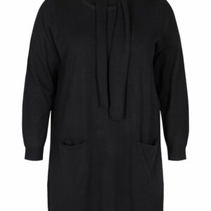 Zizzi strikkjole med lommer